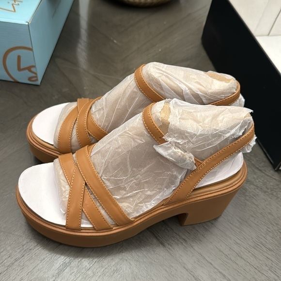 Naturalizer Court Platform Sandal - Picture 6 of 7